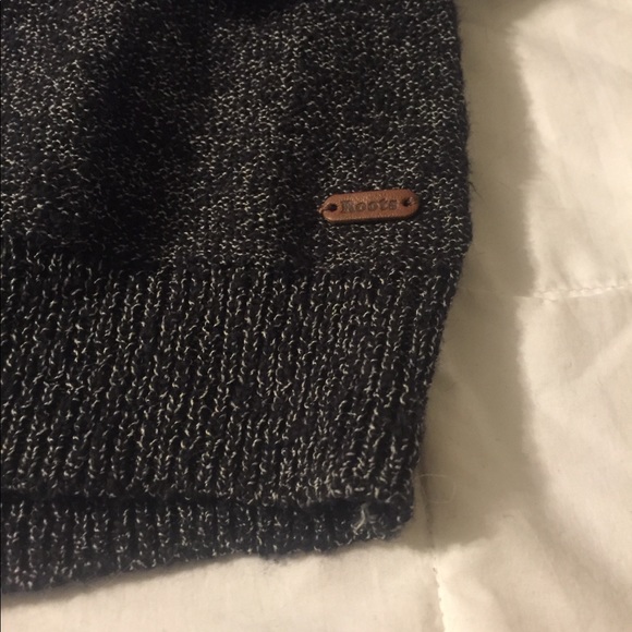 Roots Canada Sweater: Slit Back - Picture 3 of 6